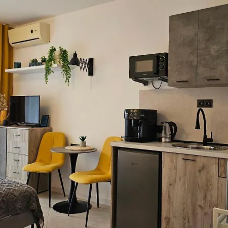 Vladan Apartment *